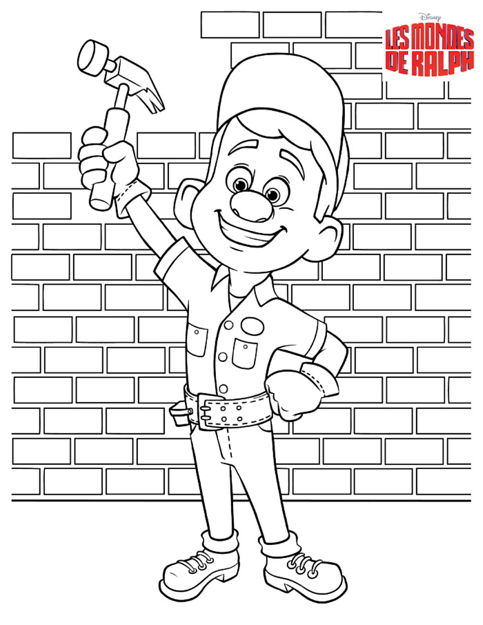 Fix-It Felix Jr com o seu martelo, em frente a uma parede de tijolo