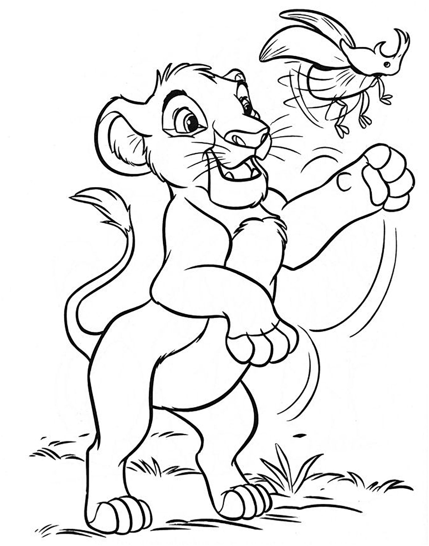 Página para colorir do filme O Rei Leão com Simba a brincar com um escaravelho