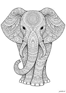 Majestätischer Elefant mit kunstvollen Designs (Ausmalbild von Elefanten)