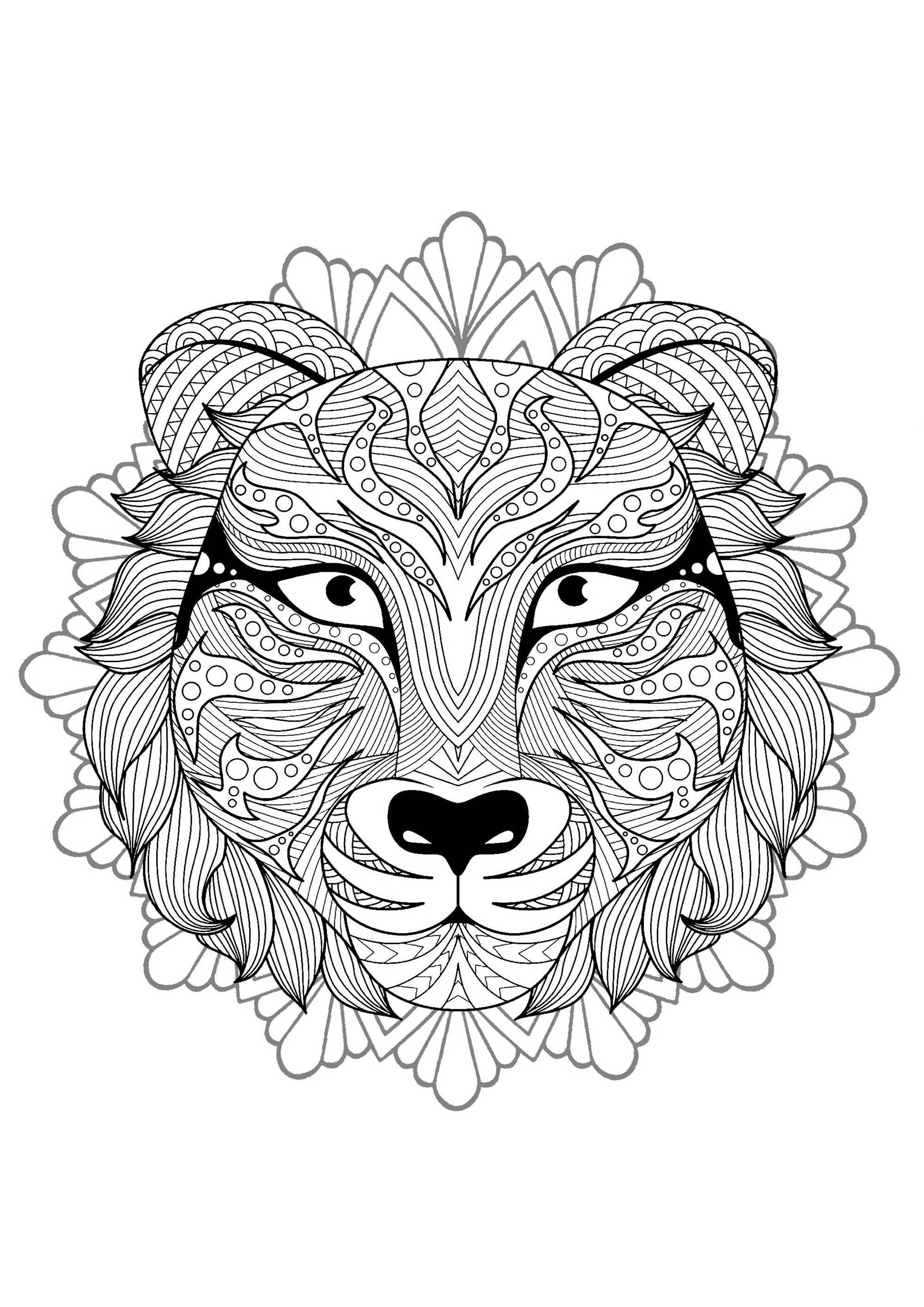 Mandala zum Ausmalen mit prächtigem Tigerkopf und floralen / runden Mustern im Hintergrund