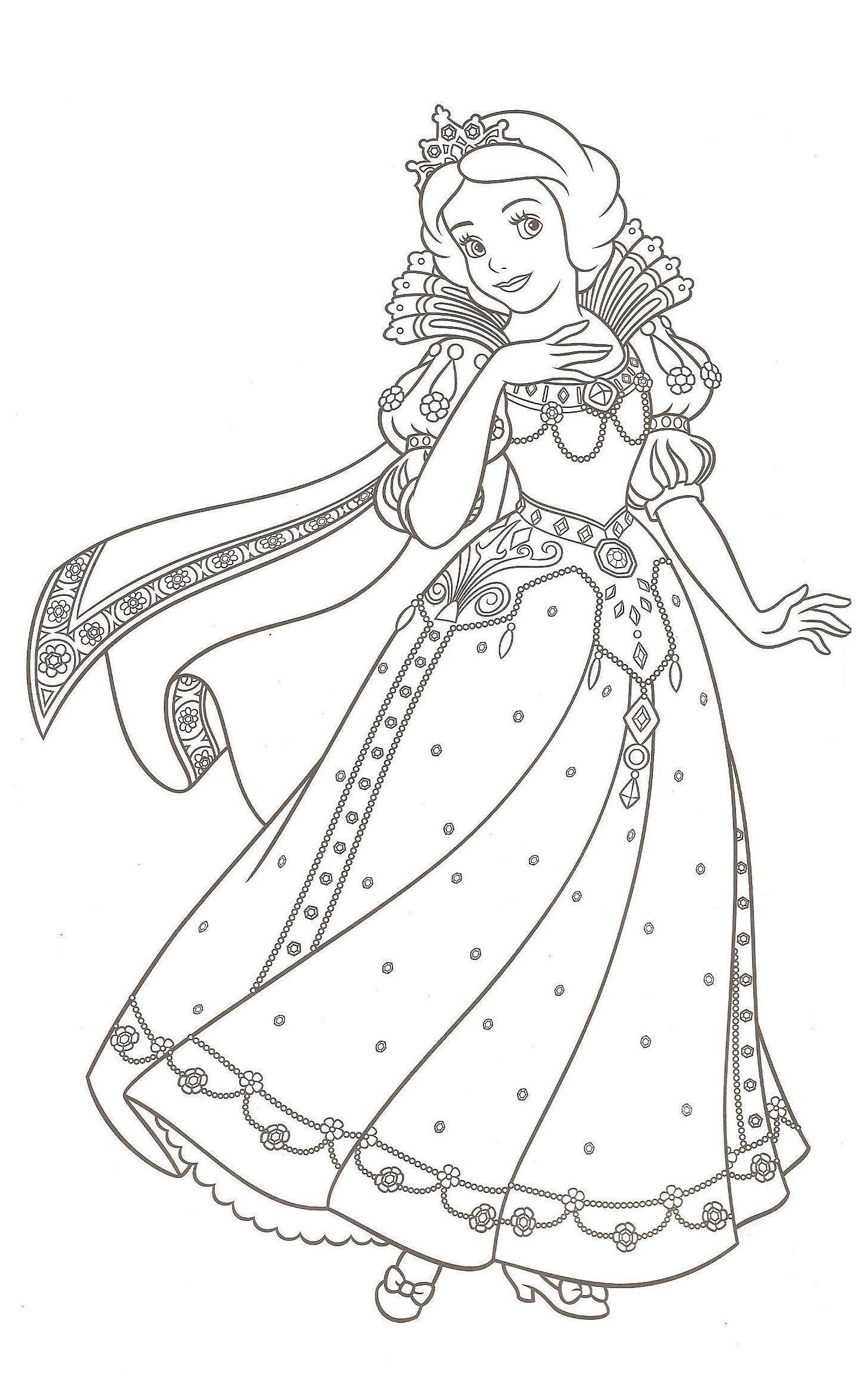 Blanche neige dans une jolie robe de princesse