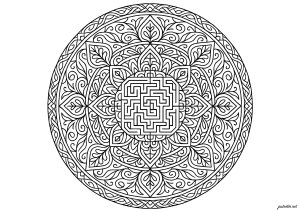 Laberinto y follaje entrelazados (Página de Mandalas  para imprimir)