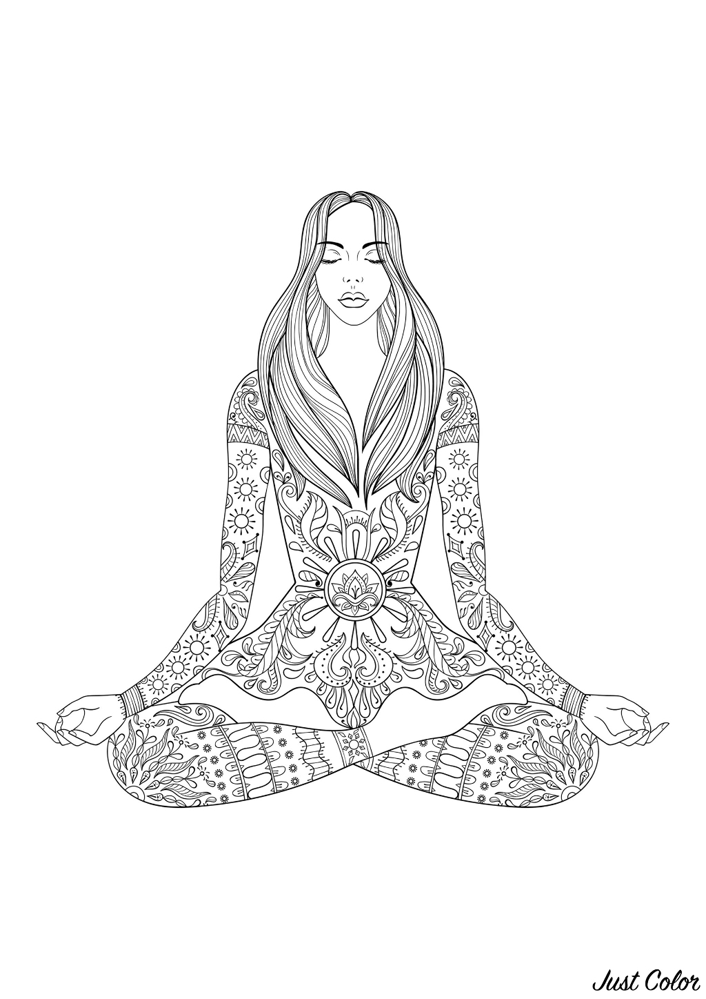 Femme assise en train de méditer, avec nombreux motifs sur son corps