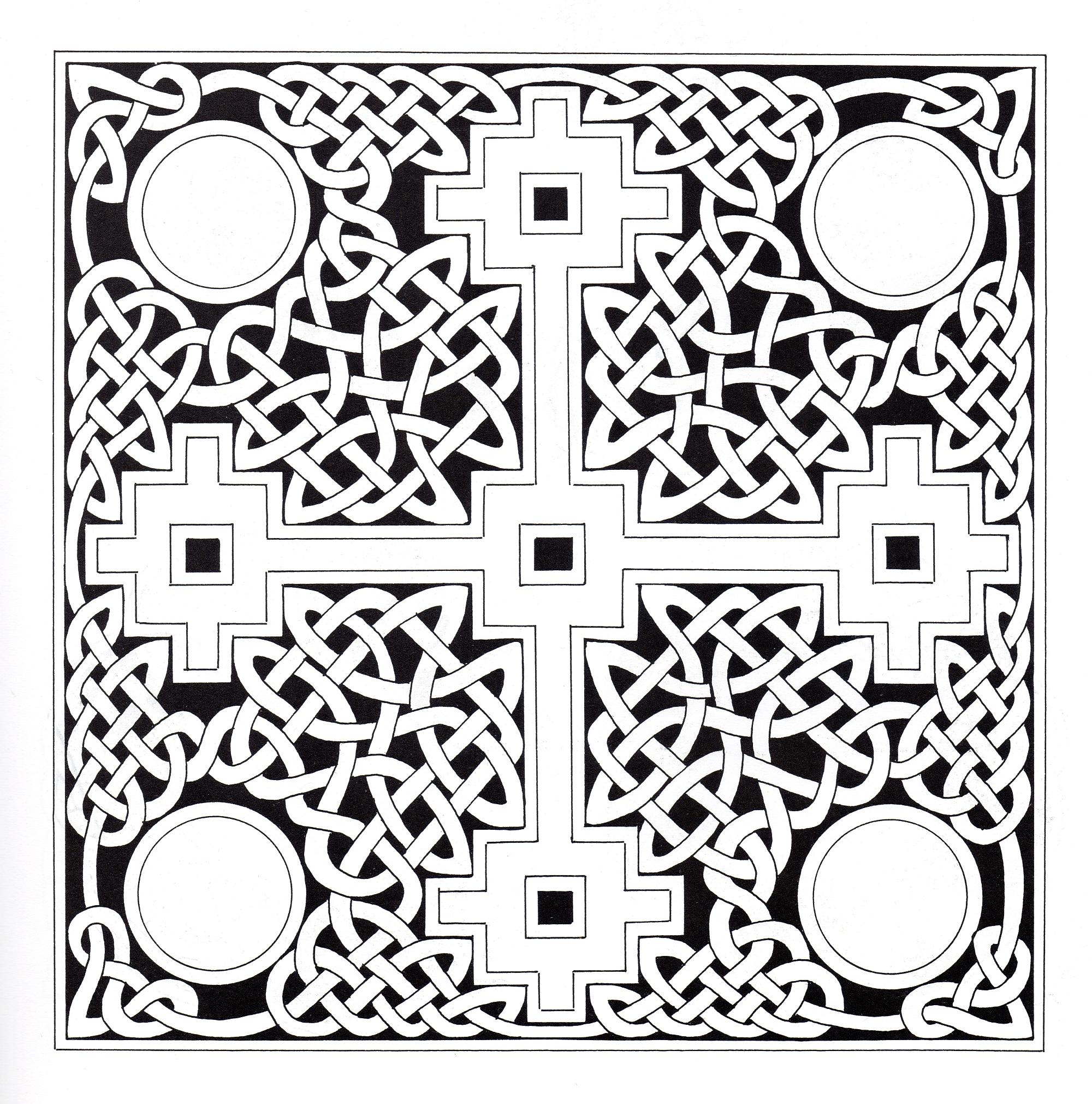Art celtique : dessin carré composé d'une croix celtique et d'éléments entrelacés Art celtique : dessin carré composé d'une croix celtique et d'éléments entrelacés