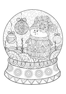 Bonhomme de Neige dans une boule de Noel