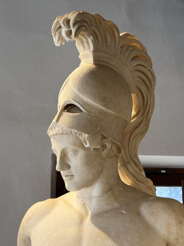 Statue of an ancient Greek soldier, Tivoli, Italy, &copy; Photo Credit : Just-Travels.net / JustColor.net