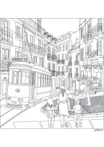 Lisbon: Amalfa district and tramway line 28