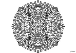 Floral symmetry and fascinating arabesques (Mandalas Coloring Page)