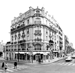 Haussmannian street corner in Paris