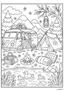 Camping en plein air, avec un van et une tente près d'un cours d'eau