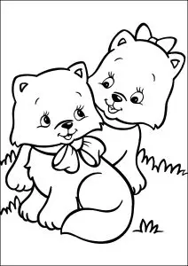Deux Jolis Chatons Dans Le Jardin