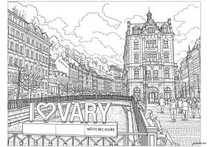 Karlovy Vary et son célèbre pont au cœur de la ville thermale