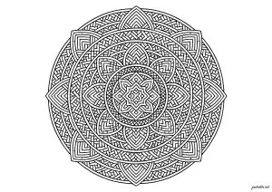 Mandalas incroyablement complexe