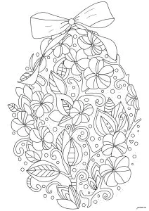 Oeuf Composé De Magnifiques Motifs Floraux Et Végétaux