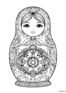 Poupée russe et motifs floraux complexes