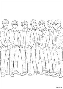 Los cantantes de BTS de pie y bien vestidos