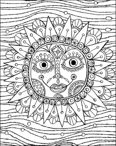 Sol sonriente con olas de fondo