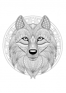 Mandala con motivos geométricos y cabeza de lobo llena de detalles complejos