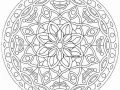Questo mandala abbastanza complesso dovrebbe piacervi.