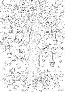 Der Baum mit den Eulen und Eichhörnchen