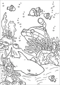 海底的鲨鱼和潜水艇